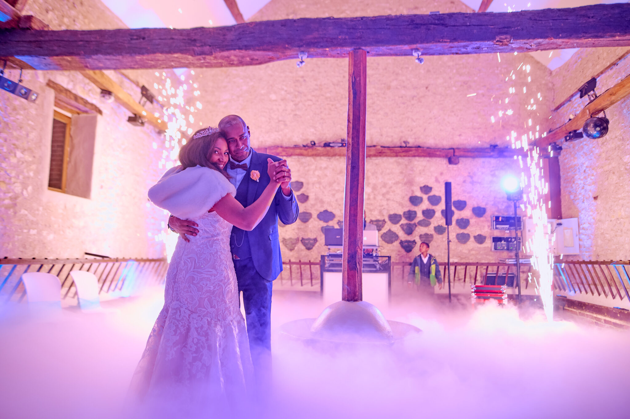 Ouverture du bal du mariage dans la fumée